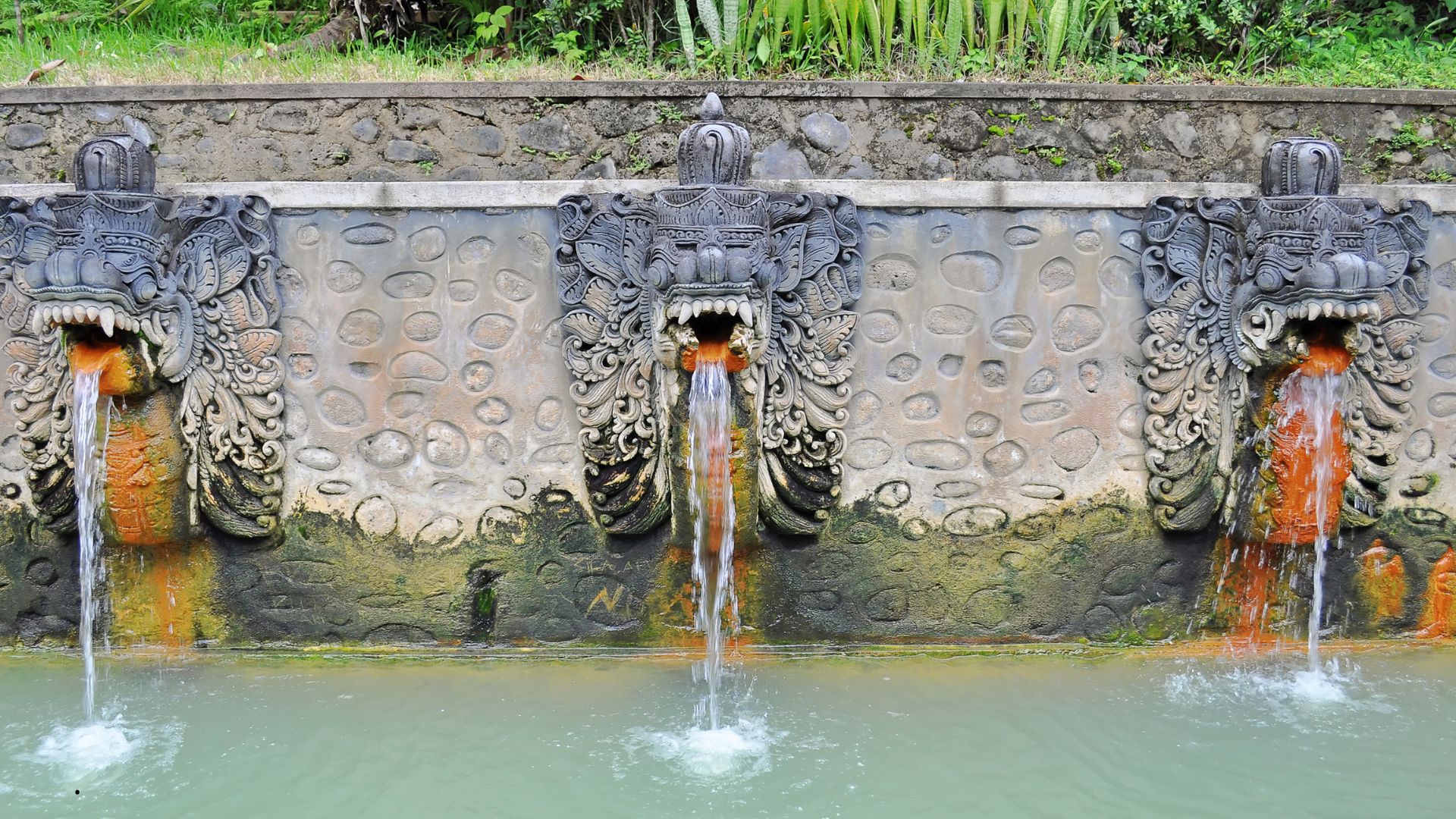 Kolam air panas Banjar